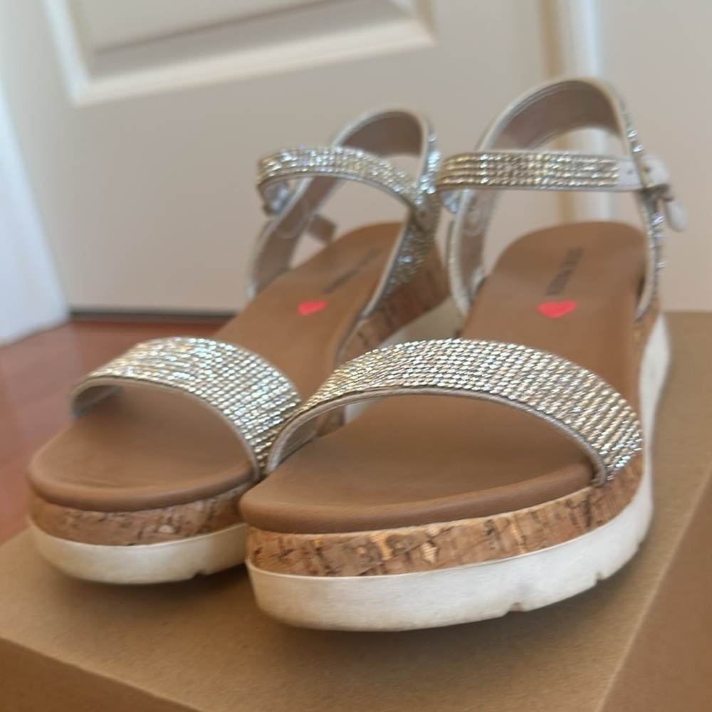 Steve Madden silver Rhinestone Wedge Kids Shoes size 4 - Picture 9 of 11